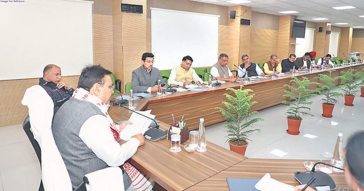 CM discusses govt’s action plan with Ministers over luncheon